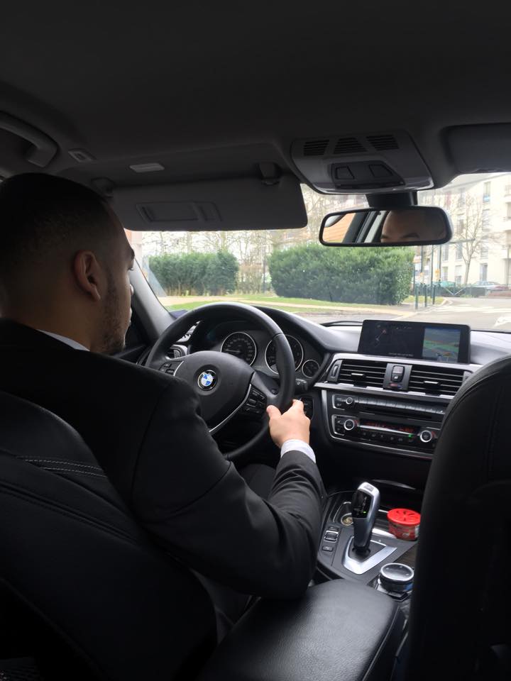 Votre chauffeur privé est disponible 24h/24 et 7j/